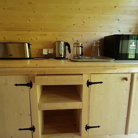 Cabane 2/3 Pers Au Camping Les Patis Nazelles-Negron Eksteriør billede